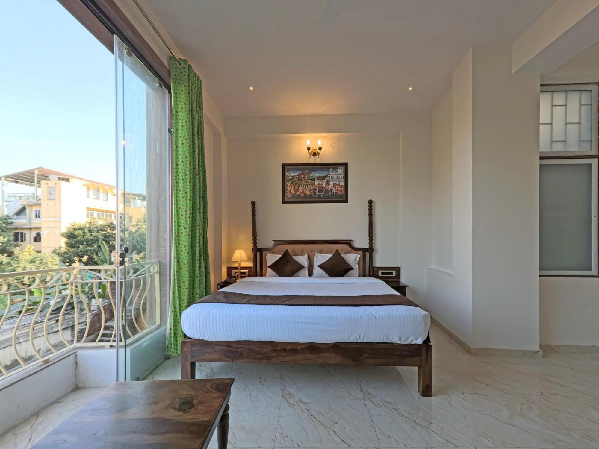 Dera Pichola- A Lake Facing Boutique Hotel أُودايبور المظهر الخارجي الصورة