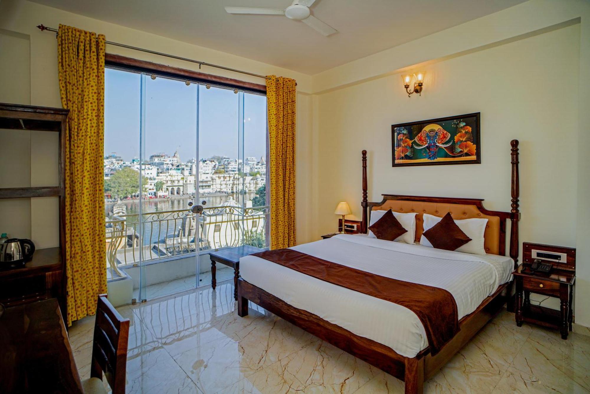 Dera Pichola- A Lake Facing Boutique Hotel أُودايبور المظهر الخارجي الصورة