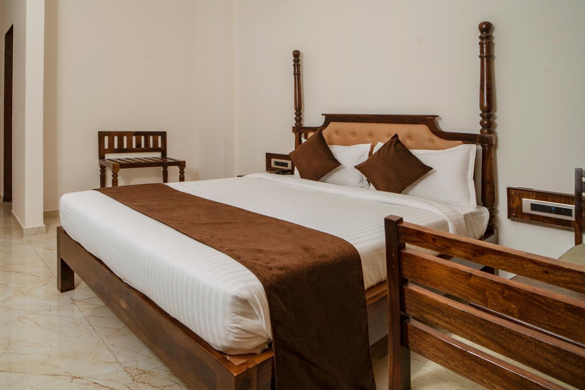Dera Pichola- A Lake Facing Boutique Hotel أُودايبور المظهر الخارجي الصورة