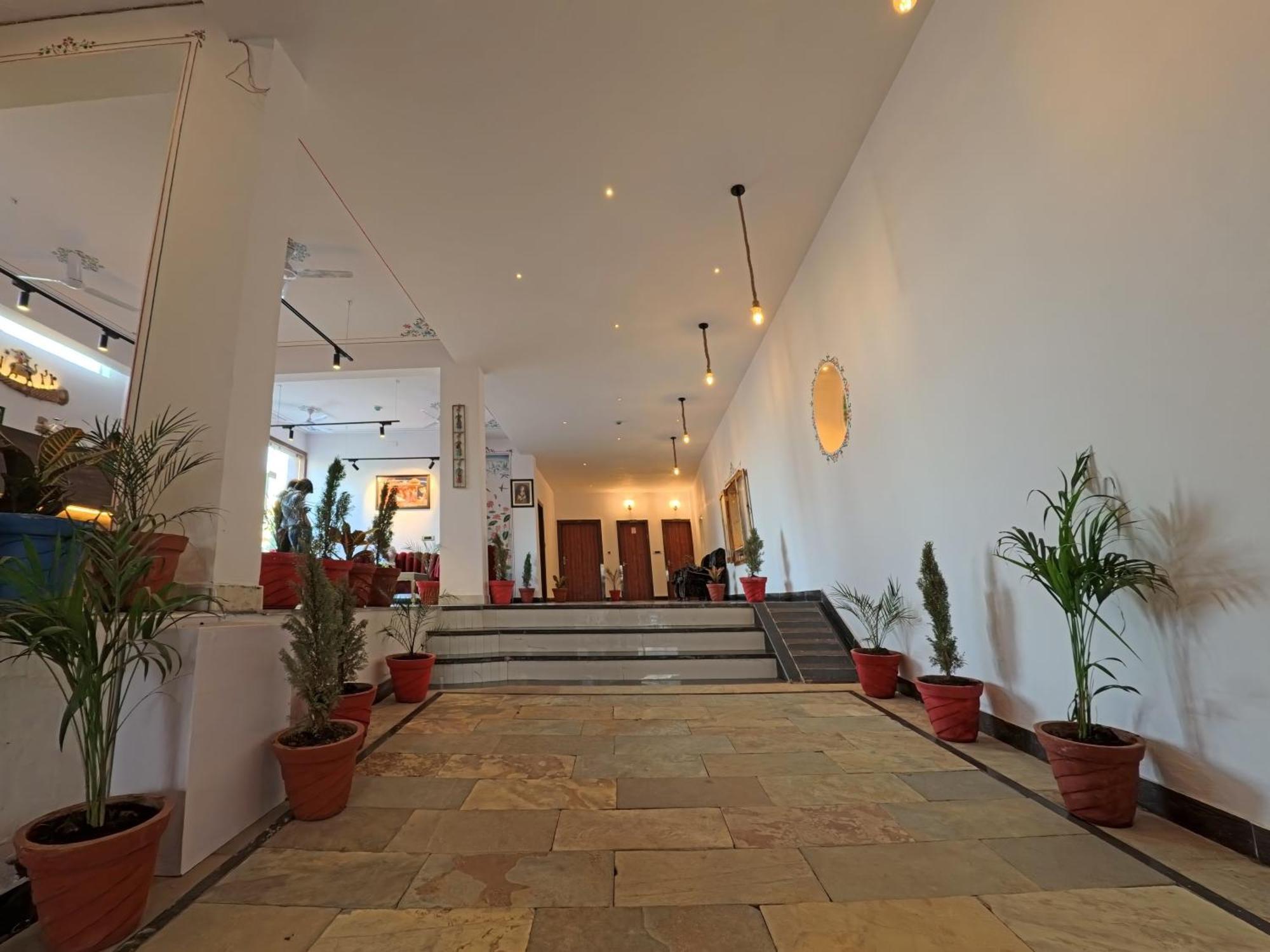 Dera Pichola- A Lake Facing Boutique Hotel أُودايبور المظهر الخارجي الصورة