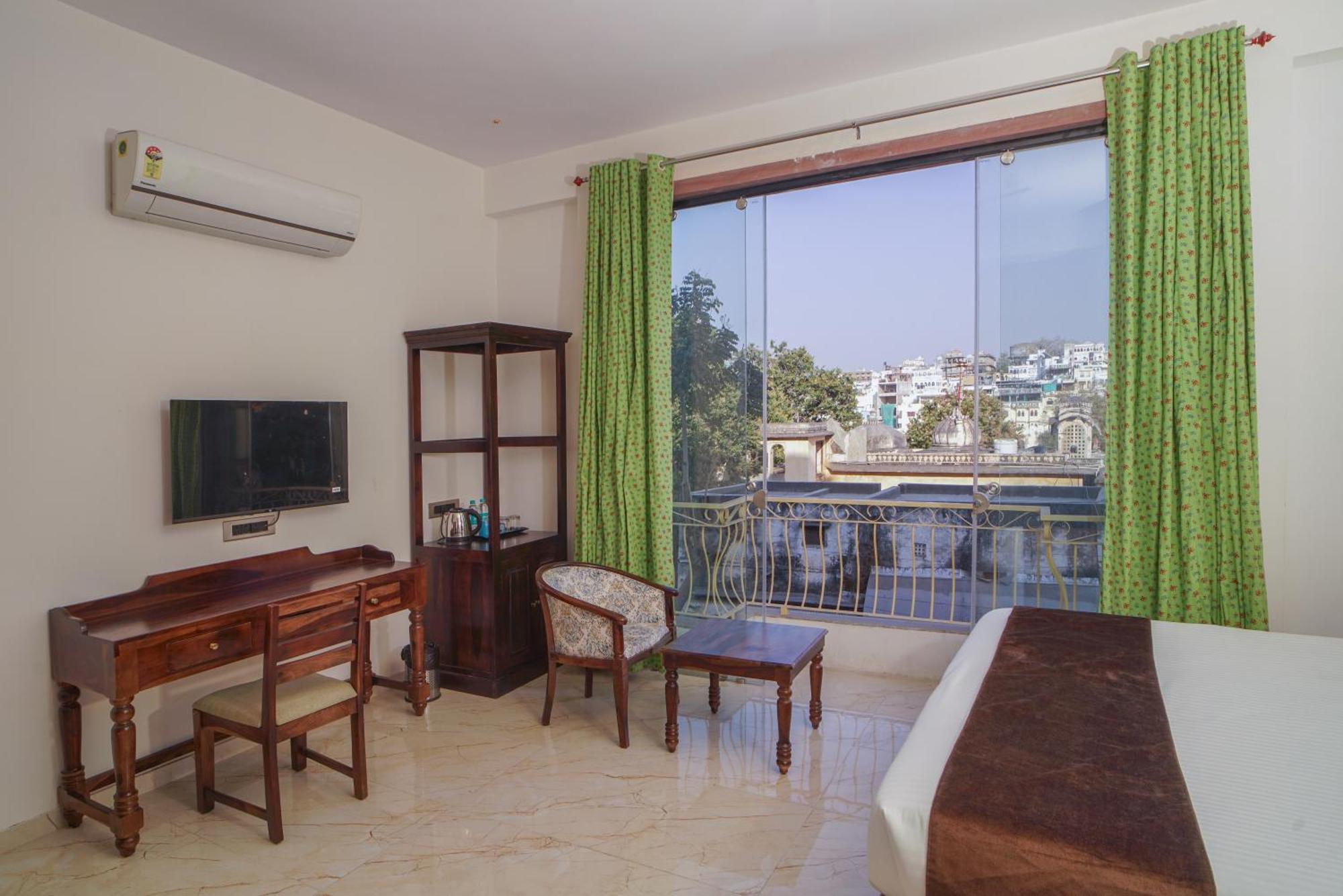 Dera Pichola- A Lake Facing Boutique Hotel أُودايبور المظهر الخارجي الصورة