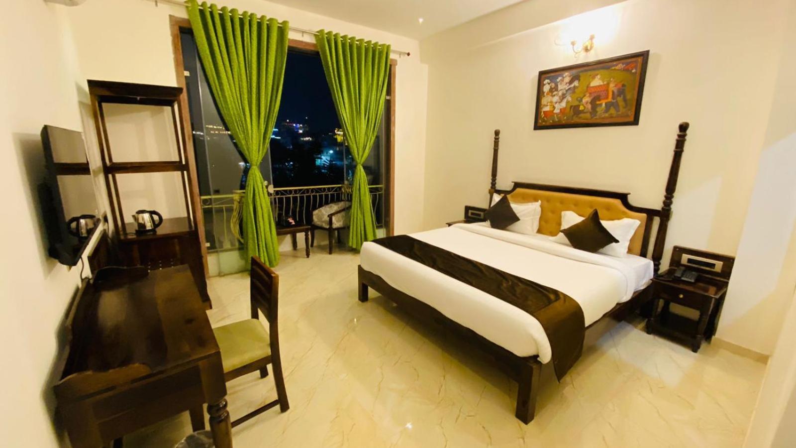 Dera Pichola- A Lake Facing Boutique Hotel أُودايبور المظهر الخارجي الصورة