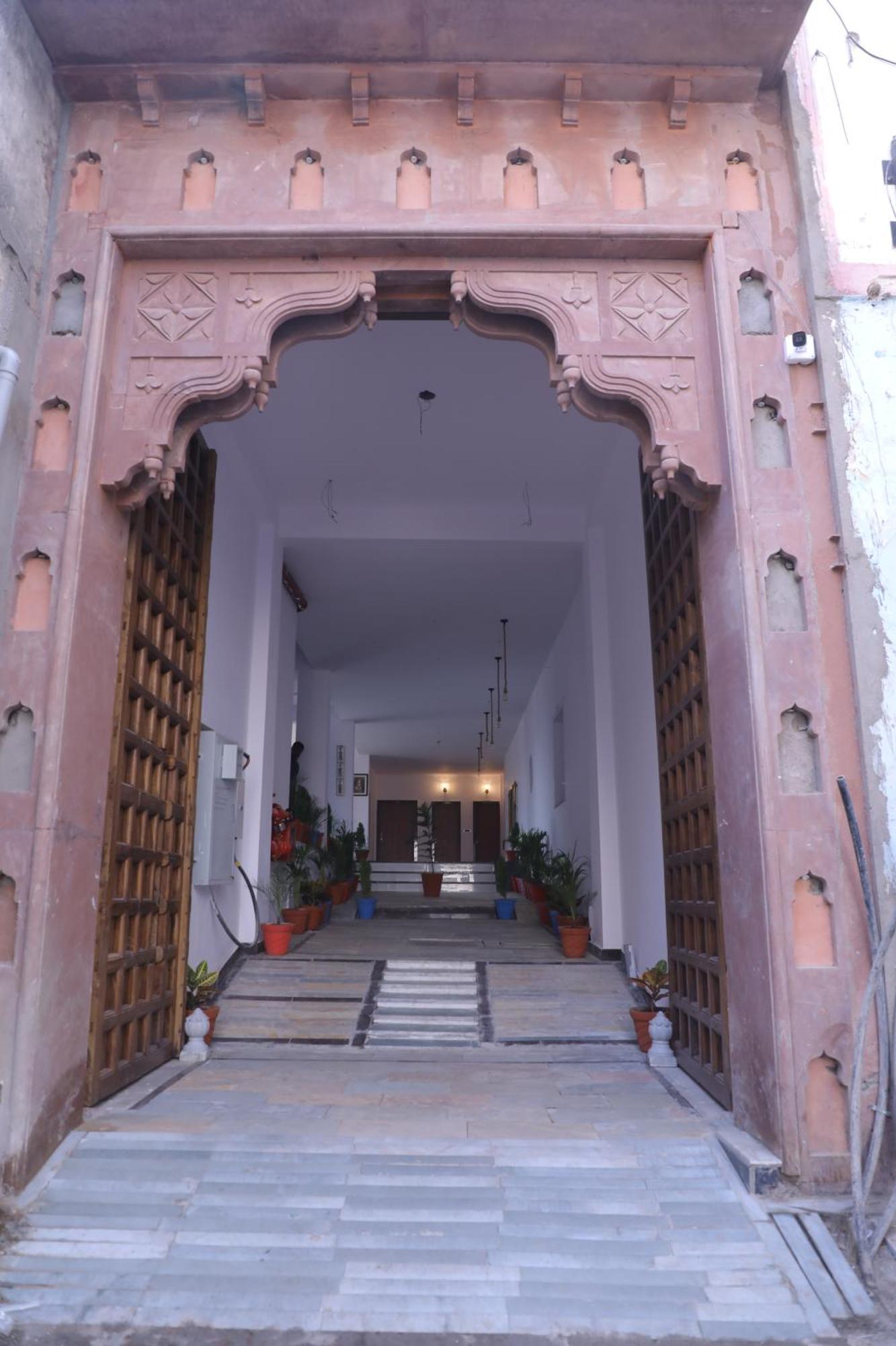 Dera Pichola- A Lake Facing Boutique Hotel أُودايبور المظهر الخارجي الصورة